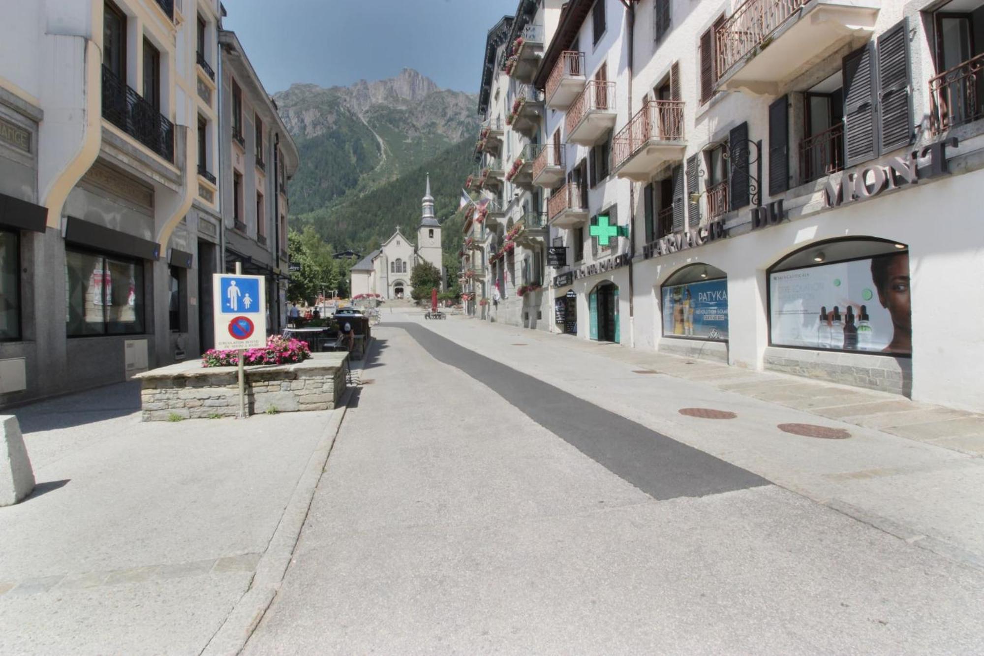 Nook 42 - The Loft - Central 2Br W/ Balcony Views Chamonix Bagian luar foto